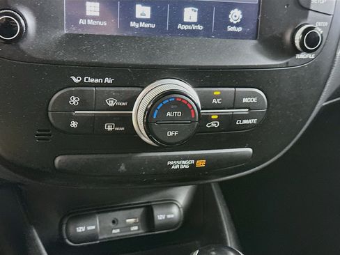 Used 2018 Kia Soul w/ Convenience Package FWD image 23