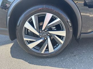 Used 2024 Nissan Murano SL video 2