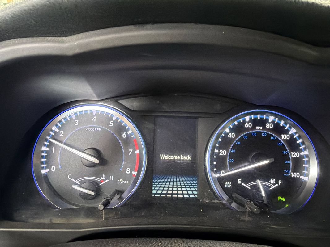 Used 2015 Toyota Highlander Limited AWD/4WD image 14