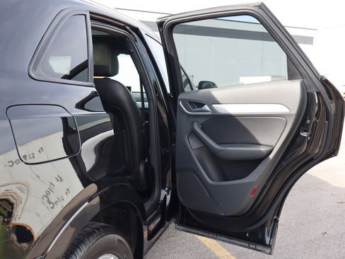 Used 2018 Audi Q3 2.0T Premium image 21