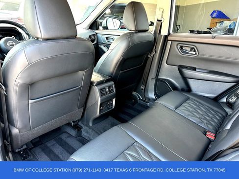 Used 2022 Nissan Rogue Platinum w/ Head-Up Display Package FWD image 19
