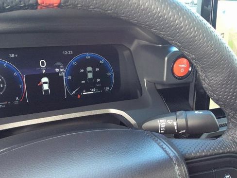 Used 2025 Toyota Tacoma TRD Pro image 39