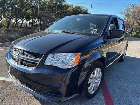 Used 2016 Dodge Grand Caravan American Value Package w/ UConnect Hands-Free Group image 3