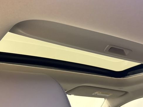 Certified 2025 Honda HR-V EX-L image 13