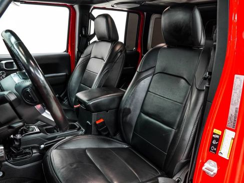 Used 2021 Jeep Wrangler Unlimited Sahara AWD/4WD image 15