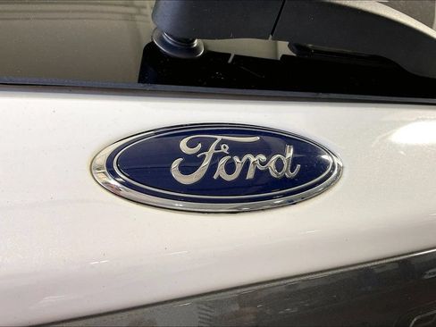 Used 2022 Ford Explorer XLT w/ Equipment Group 202A RWD image 42