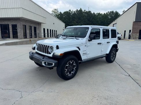 Used 2024 Jeep Wrangler Unlimited Sahara AWD/4WD image 1