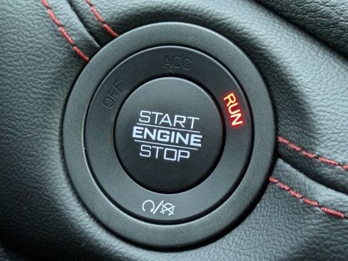 Certified 2025 Dodge Durango GT w/ Blacktop Package RWD image 31