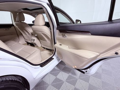 Used 2013 Lexus ES 350 Premium w/ Premium Pkg image 17