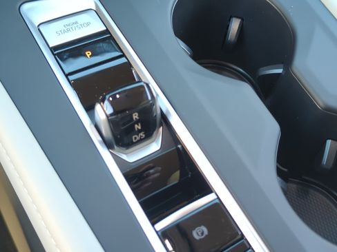 New 2026 Volkswagen Atlas SE image 15