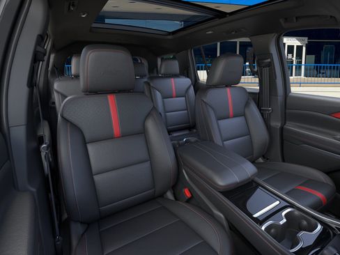 New 2026 Chevrolet Traverse RS image 16