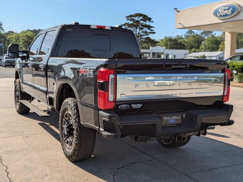 Used 2023 Ford F250 Platinum AWD/4WD image 8
