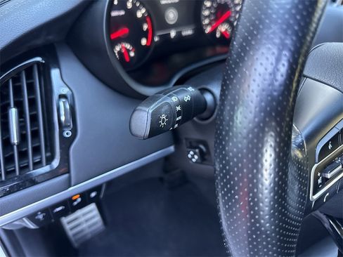 Used 2020 Kia Stinger GT1 image 21