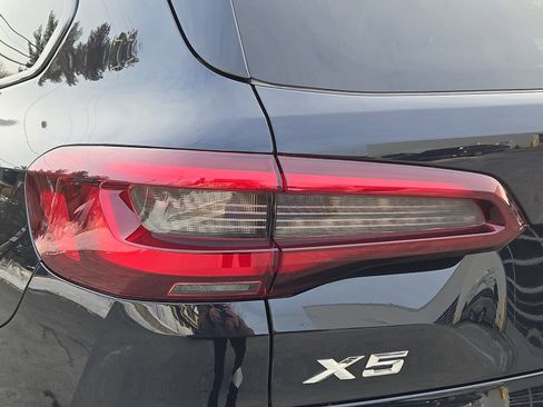 Used 2023 BMW X5 xDrive40i w/ Executive Package image 10