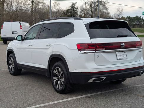 Used 2024 Volkswagen Atlas SE AWD/4WD image 6
