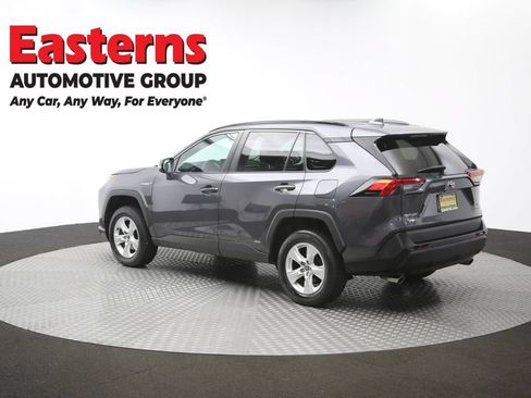 Used 2021 Toyota RAV4 XLE AWD/4WD image 63