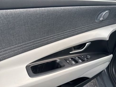 New 2026 Hyundai Elantra Limited image 22