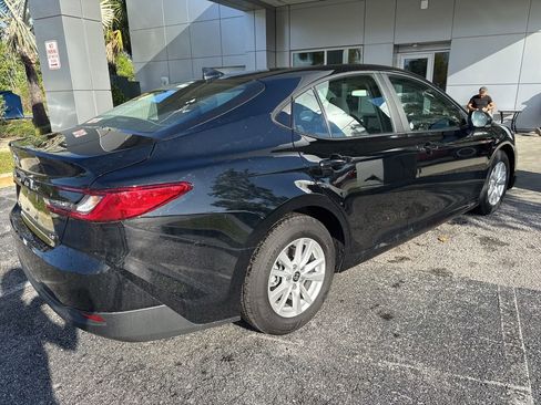 Used 2026 Toyota Camry LE image 3