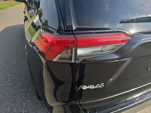 Used 2022 Toyota RAV4 SE w/ Convenience Package AWD/4WD image 36