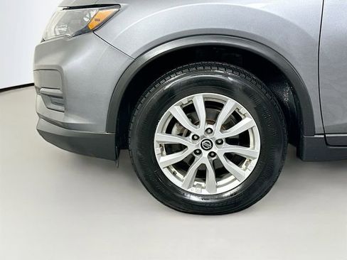 Used 2018 Nissan Rogue SV w/ Premium Package image 31