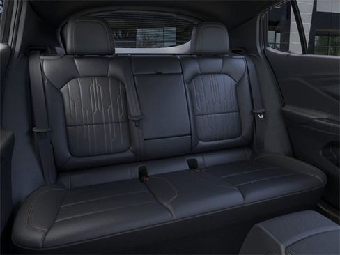 New 2025 Buick Envista Avenir image 17