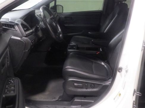 Used 2024 Honda Odyssey Sport image 8