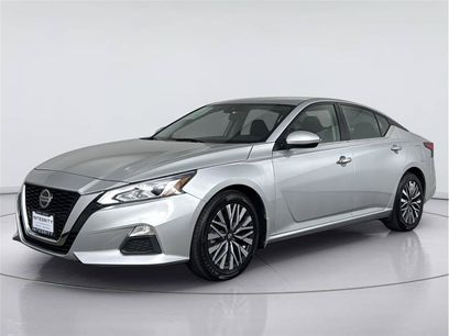 Used 2023 Nissan Altima 2.5 SV