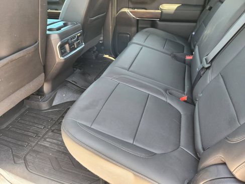Used 2020 GMC Sierra 1500 SLT RWD image 28