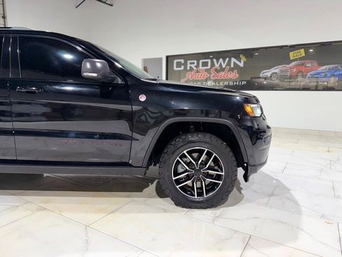 Used 2021 Jeep Grand Cherokee Trailhawk w/ Trailhawk Luxury Group AWD/4WD image 6