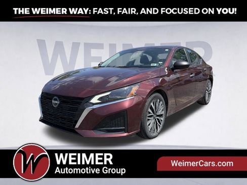 Used 2024 Nissan Altima 2.5 SV FWD image 1
