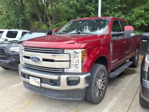 Used 2019 Ford F250 Lariat w/ Lariat Ultimate Package AWD/4WD image 4