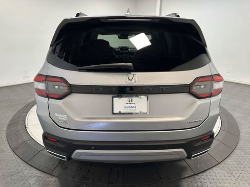 Certified 2024 Honda Pilot Touring image 11