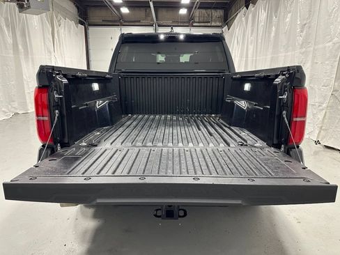 Used 2025 Toyota Tacoma TRD Off-Road AWD/4WD image 48