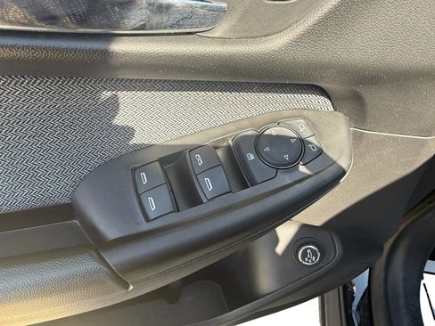 Used 2024 Chevrolet TrailBlazer LT w/ Convenience Package FWD image 8