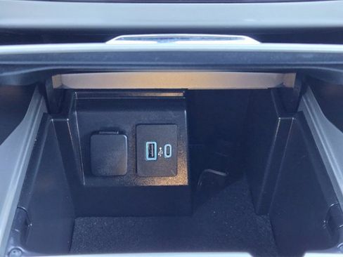 Used 2023 Ford Explorer XLT w/ Equipment Group 202A image 19