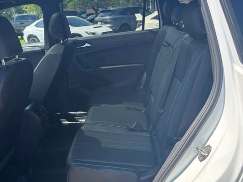 Used 2022 Volkswagen Tiguan SE R-Line AWD/4WD image 15