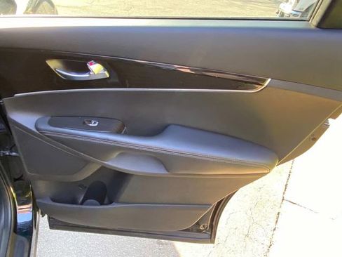 Used 2019 Kia Sorento L image 33