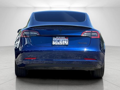Used 2023 Tesla Model 3 Performance image 4