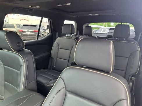 Used 2023 Chevrolet Traverse Premier w/ Redline Edition FWD image 14