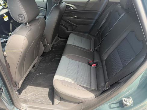 New 2026 Chevrolet Trax LT w/ Sunroof Package FWD image 10