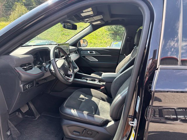 Used 2025 Ford Explorer ST AWD/4WD image 21