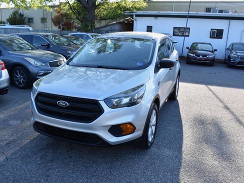 Used 2019 Ford Escape S image 1