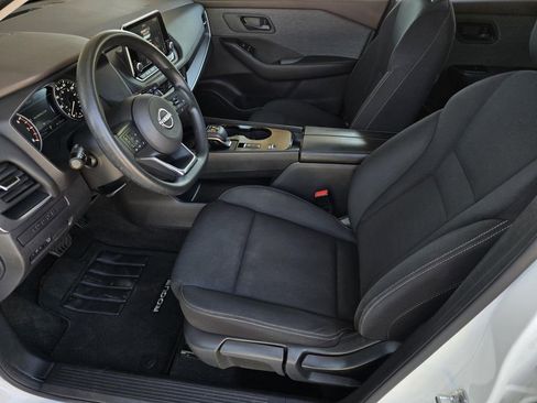 Used 2023 Nissan Rogue S image 18