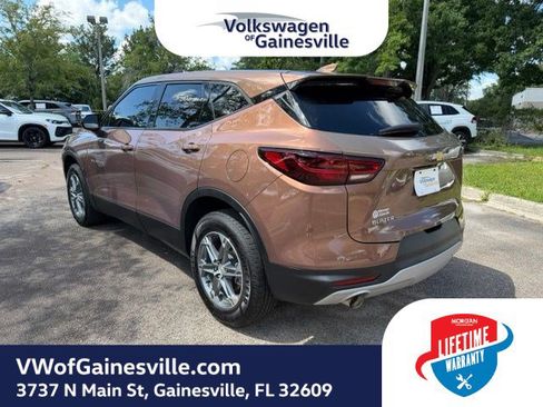 Used 2023 Chevrolet Blazer LT FWD image 4