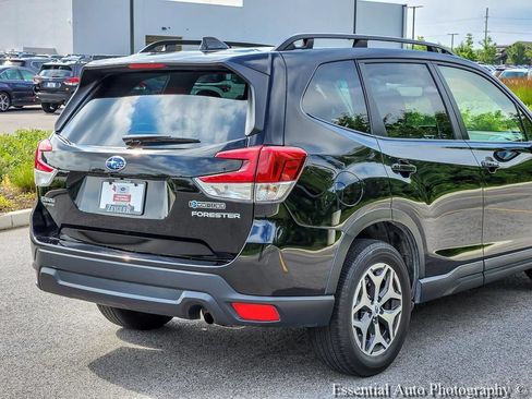 Used 2024 Subaru Forester Premium AWD/4WD image 6