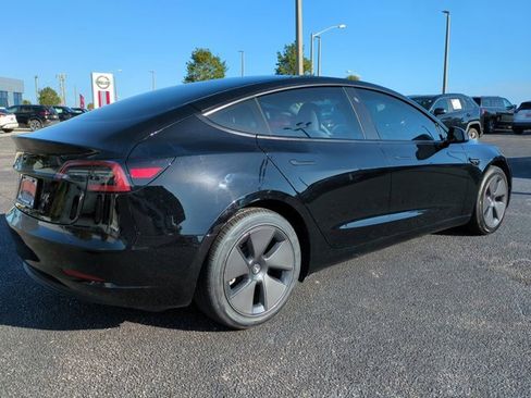 Used 2023 Tesla Model 3 Standard Range image 4