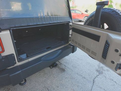 Used 2016 Jeep Wrangler Unlimited Sport w/ Trailer Tow Group AWD/4WD image 12