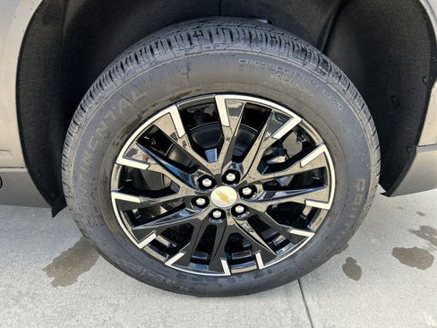 New 2026 Chevrolet Traverse LT w/ Sun and Wheel Package image 15