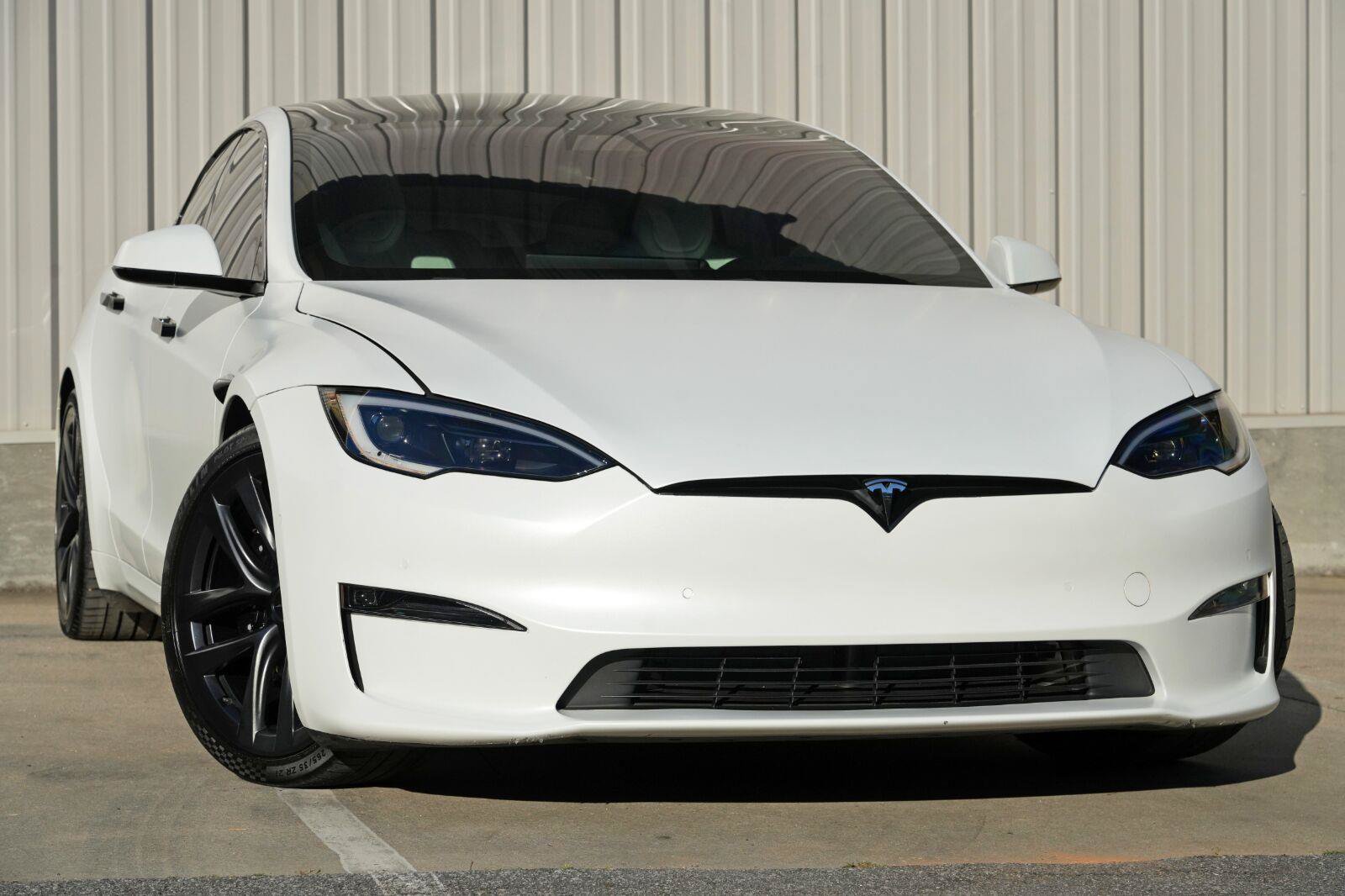 Used 2022 Tesla Model S Plaid AWD/4WD image 3
