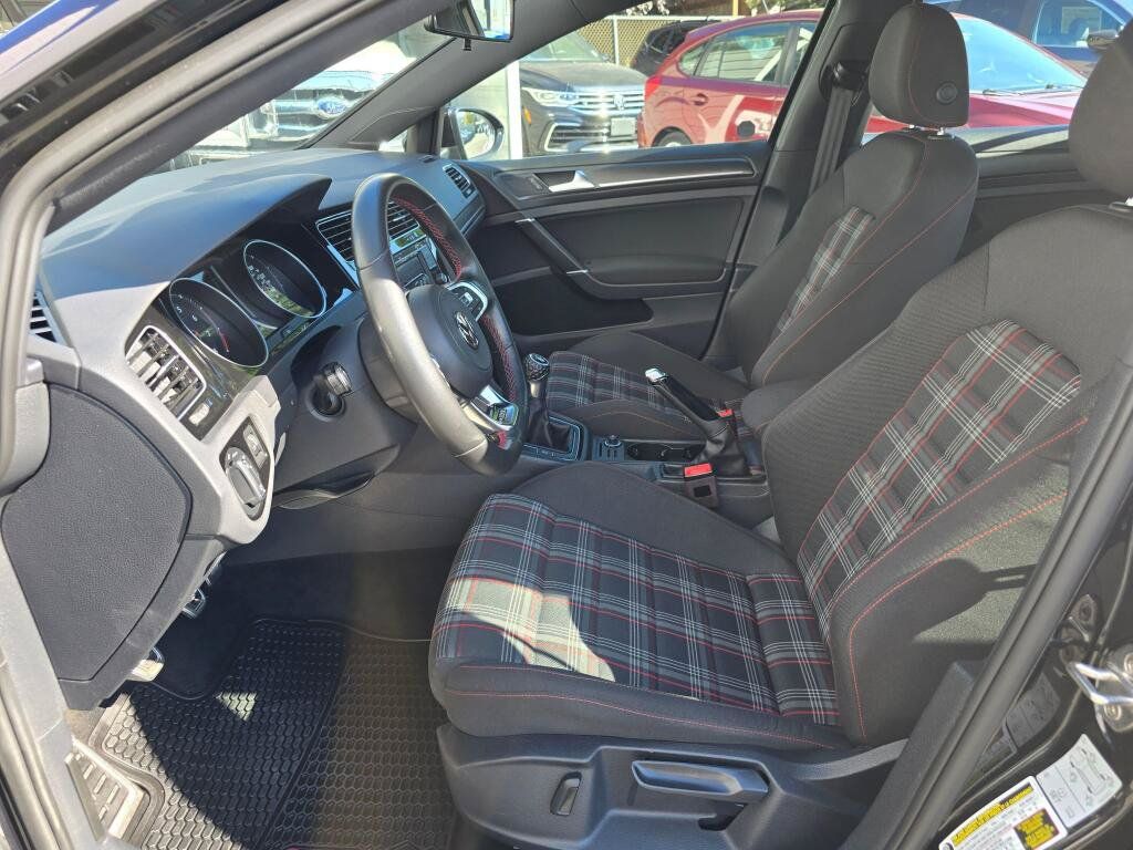 Used 2018 Volkswagen GTI S FWD image 20